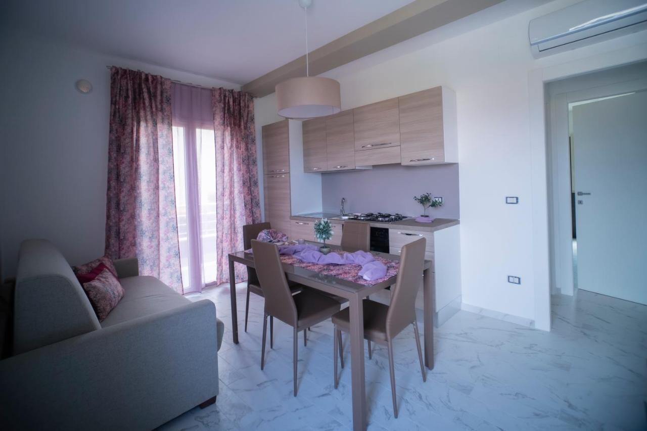 Villa Nebros Di Baia Nebrodi Residence SantʼAgata di Militello エクステリア 写真