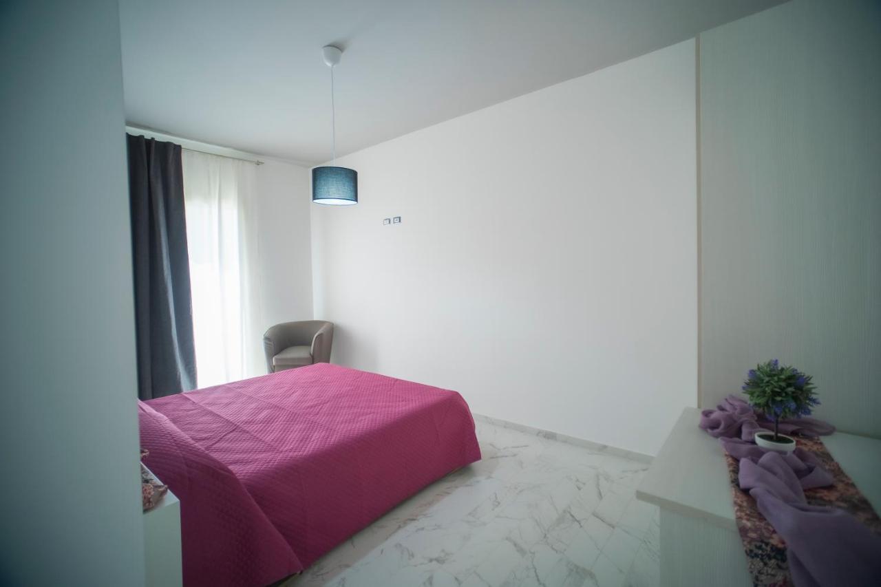 Villa Nebros Di Baia Nebrodi Residence SantʼAgata di Militello エクステリア 写真