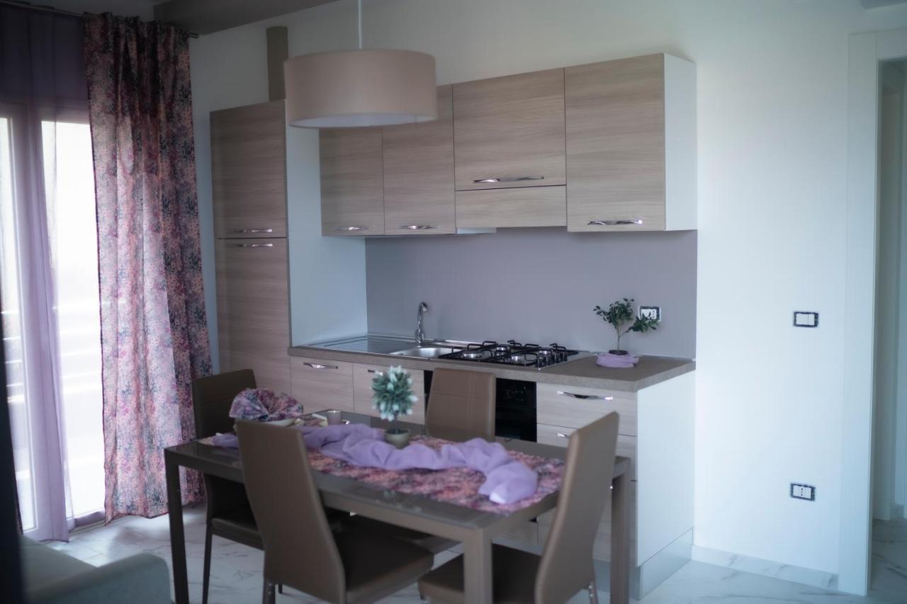 Villa Nebros Di Baia Nebrodi Residence SantʼAgata di Militello エクステリア 写真